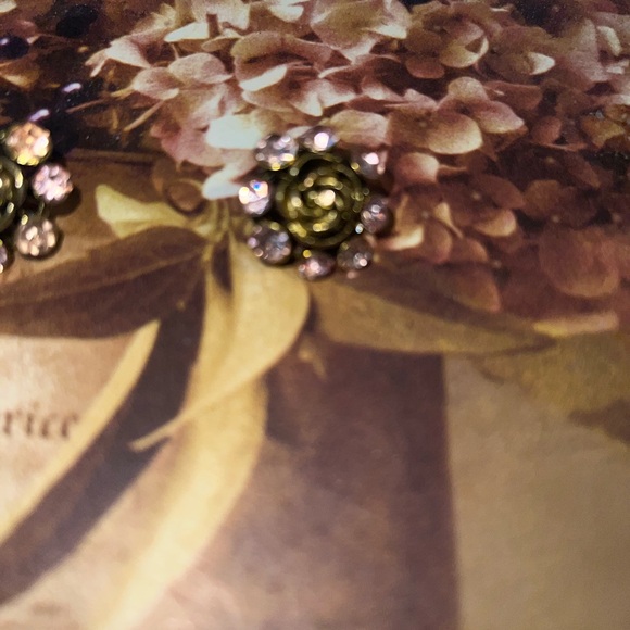 Avon vintage Gold plated earrings with pink CZ diamond studded earrings - Picture 13 of 13